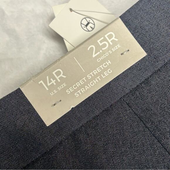 Chico's Secret Stretch Straight Leg Trousers Workwear Pants Basic Garfield Rinse - Picture 6 of 8